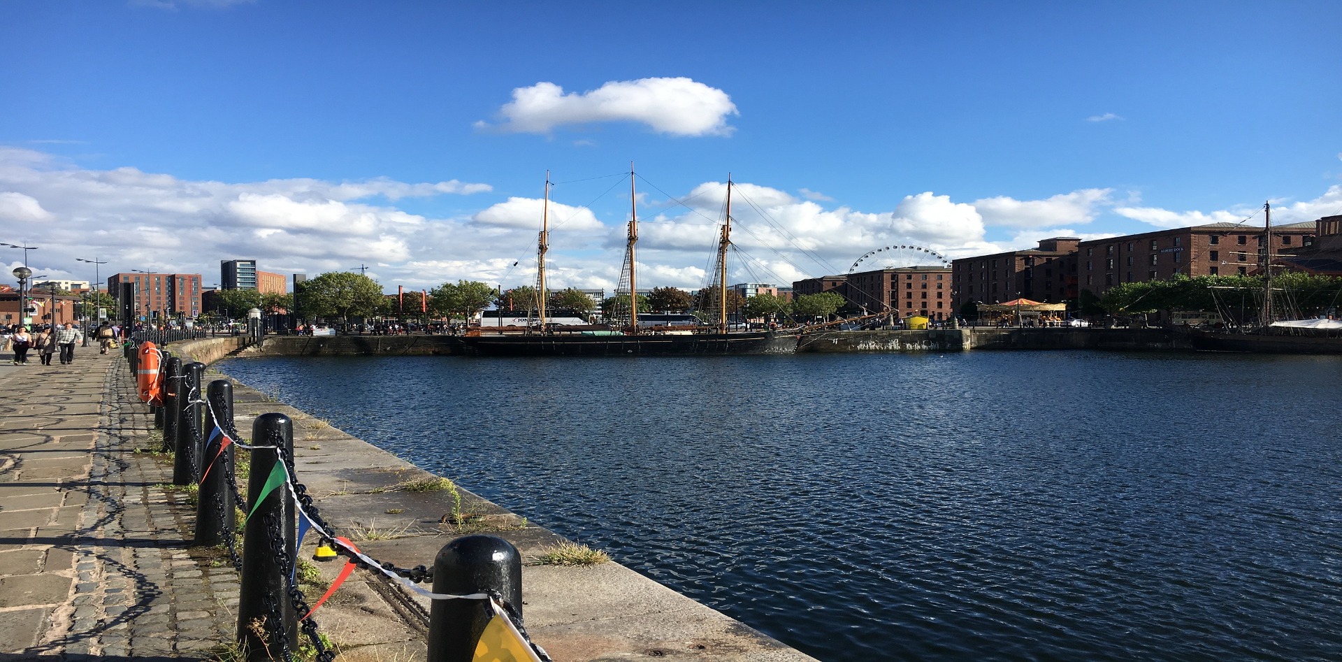 Liverpool, The Albert Dock & Ferry across the Mersey 